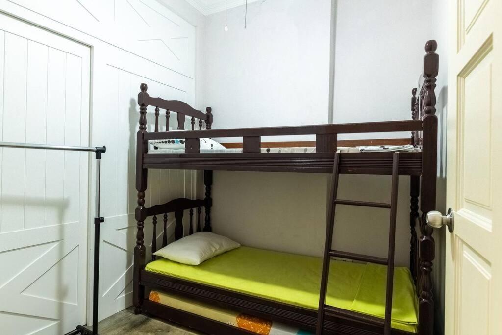 Villa New Granny Cozy House Georgetown 2-6Pax Exterior foto